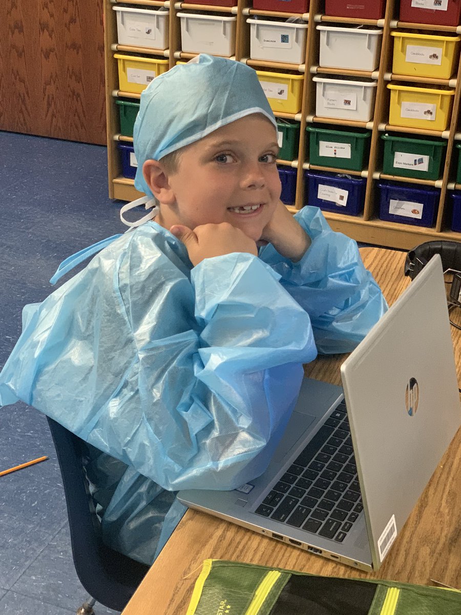 LaurelOakElem's tweet photo. These second graders became surgeons on Day 1 of theme week! https://t.co/naWFeZzIxc