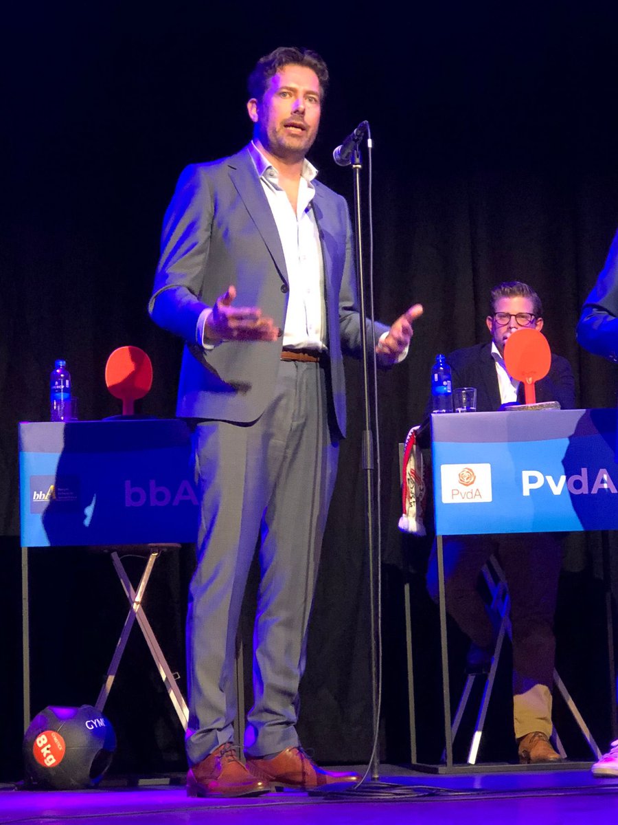 bzwart's tweet photo. Leuk Amstelveens #Sportdebat van @AmstelveenSport uitstekend gepresenteerd door @magro73 van @rtvamstelveen
De #VVD is:

🔸 Voor topsport en breedtesport
 
🔸 Voor extra zwemwater 

🔸 Voor meer outdoor beweegpleinen

#vooramstelveen #gr2022 #StemBas🔟 #MaakHokjeRoodBijZwart🖍 https://t.co/obvHqT4tDu
