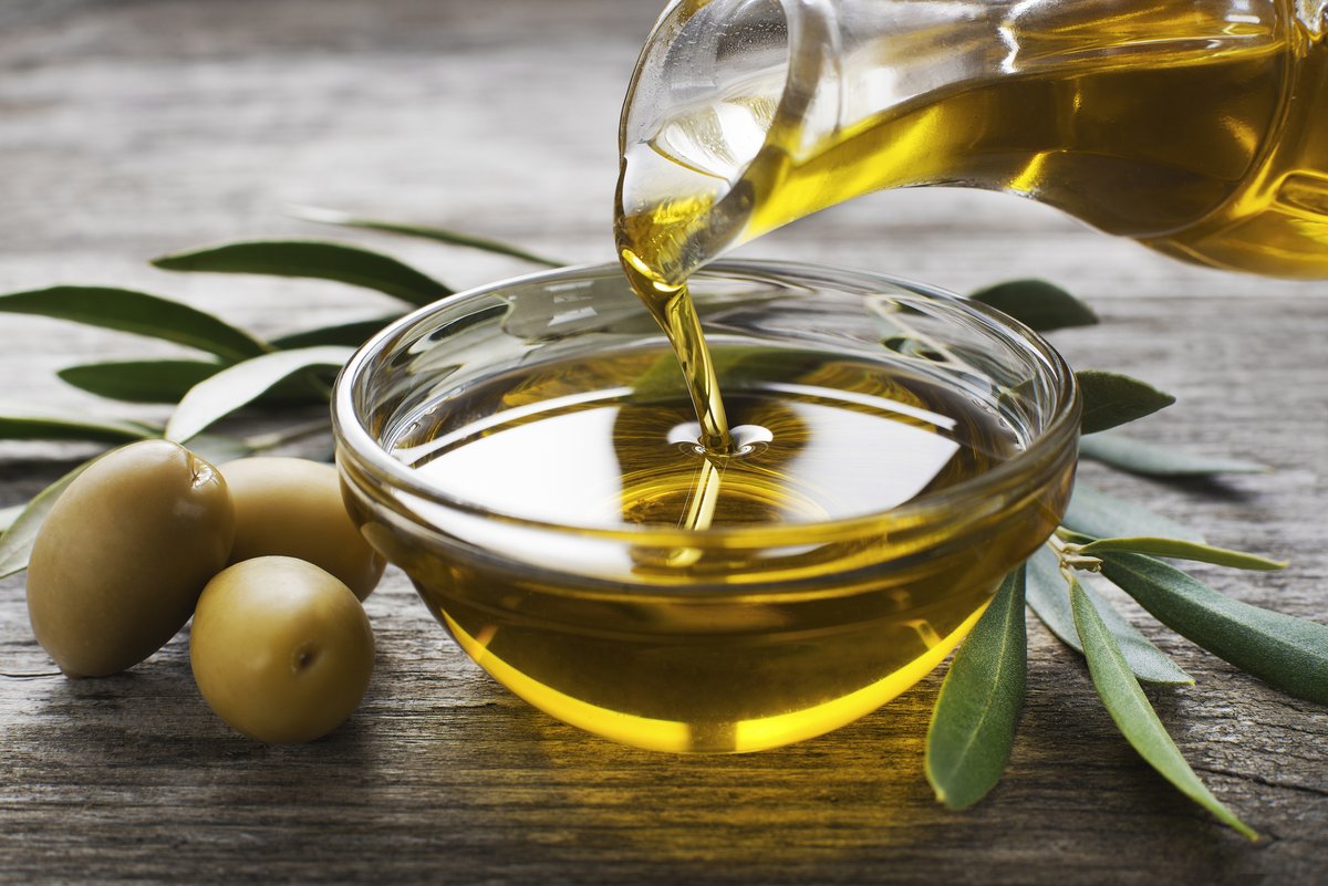 Olive oil contains substances with antioxidant and anti-inflammatory properties. Learn more about health conditions that may benefit from olive oil.

medicine.com/health/5-healt…