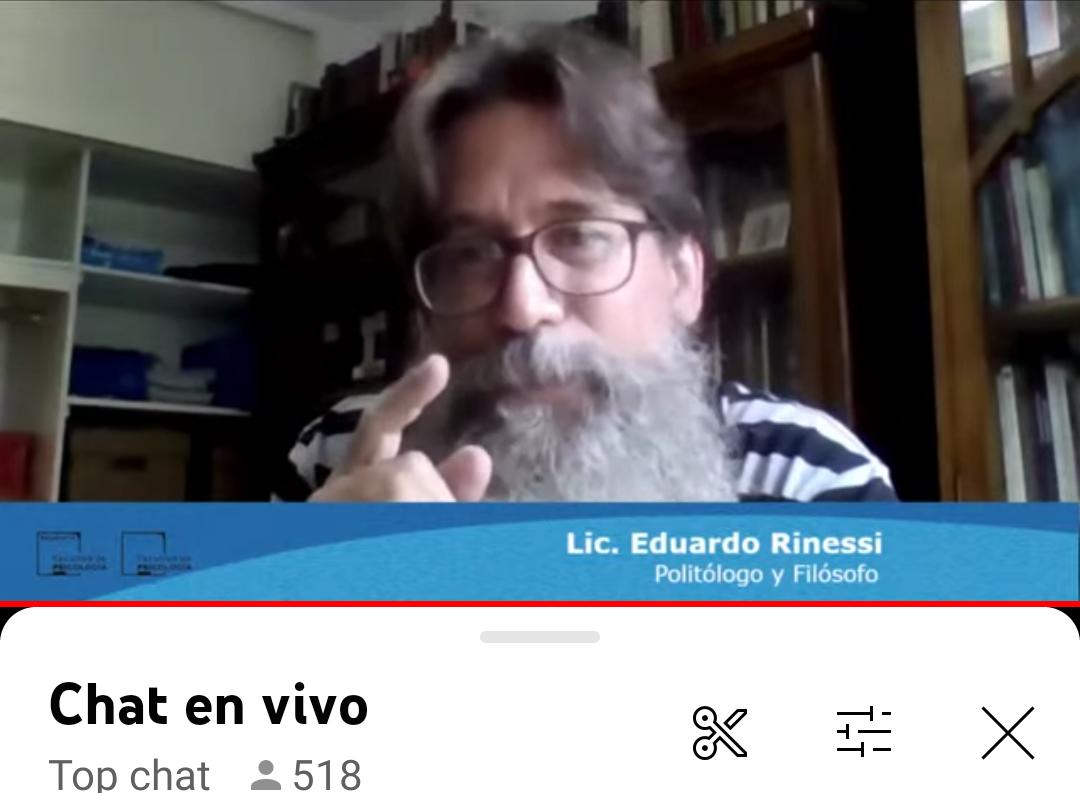 FpsicoUNR's tweet photo. "la educación superior tiene que poder ser un derecho humano universal, y para que lo sea debe estar el estado" Eduardo Rinessi #CursillosFPsico2022 https://t.co/vUUbCdiCBz