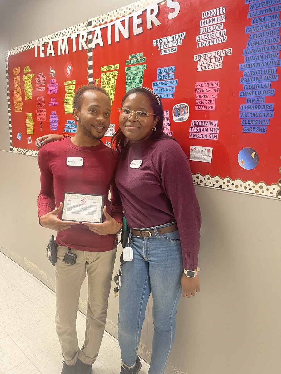 shanel_is_style's tweet photo. Yessss TL appreciation. Februarys YOU TL goes to SE-TL Javal. He goes above and beyond to be a great partner to his peers, great help to his leader as well as being really big on training and development. Keep up the great work we appreciate YOU🥳!! @DebbieLouis17 https://t.co/ZLvh5farnX