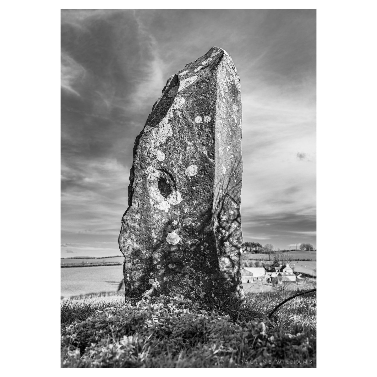 theroamingninja's tweet photo. Is #MonolithMonday even a thing after #StandingStoneSunday ?  #WexMondays #canonphotography #blackandwhitephotography #ireland #NorthernIreland #cupmarks #AncientSite @loveheritageNI https://t.co/PiLGbvzjs7