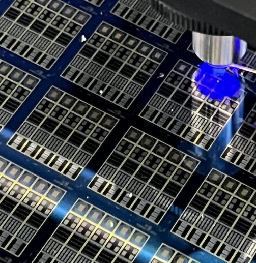 AvicenaTech's tweet photo. Avicena partners with @lumileds to demonstrate microLED-based LightBundle™ chip-to-chip interconnects with superior energy efficiency and bandwidth density. https://t.co/W9hq0aY3Y0 
#semiconductor #innovation https://t.co/DKuSqQxkjN