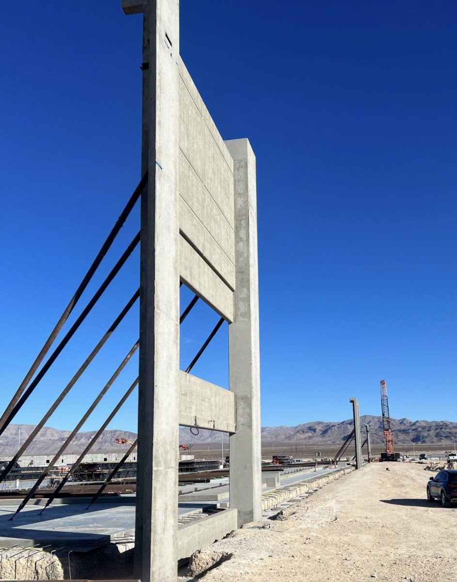 VanTrustRE's tweet photo. Going vertical at Tropical Distribution Center IV in North Las Vegas! 

PROJECT SIZE: 246,000 SF
SITE SIZE: 16 Acres
Learn more at https://t.co/Us5LUXJYEt

#industrialdevelopment #northlasvegas #MartinHarrisConstruction #tiltpanels #nevada #industrialnevada #lasvegasindustrial https://t.co/sZbqen87uO