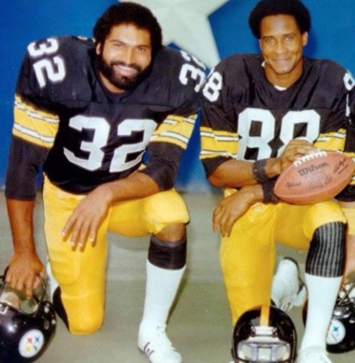 Happy Birthday to two former greats Franco Harris and Lynn Swann! 

Credit: 