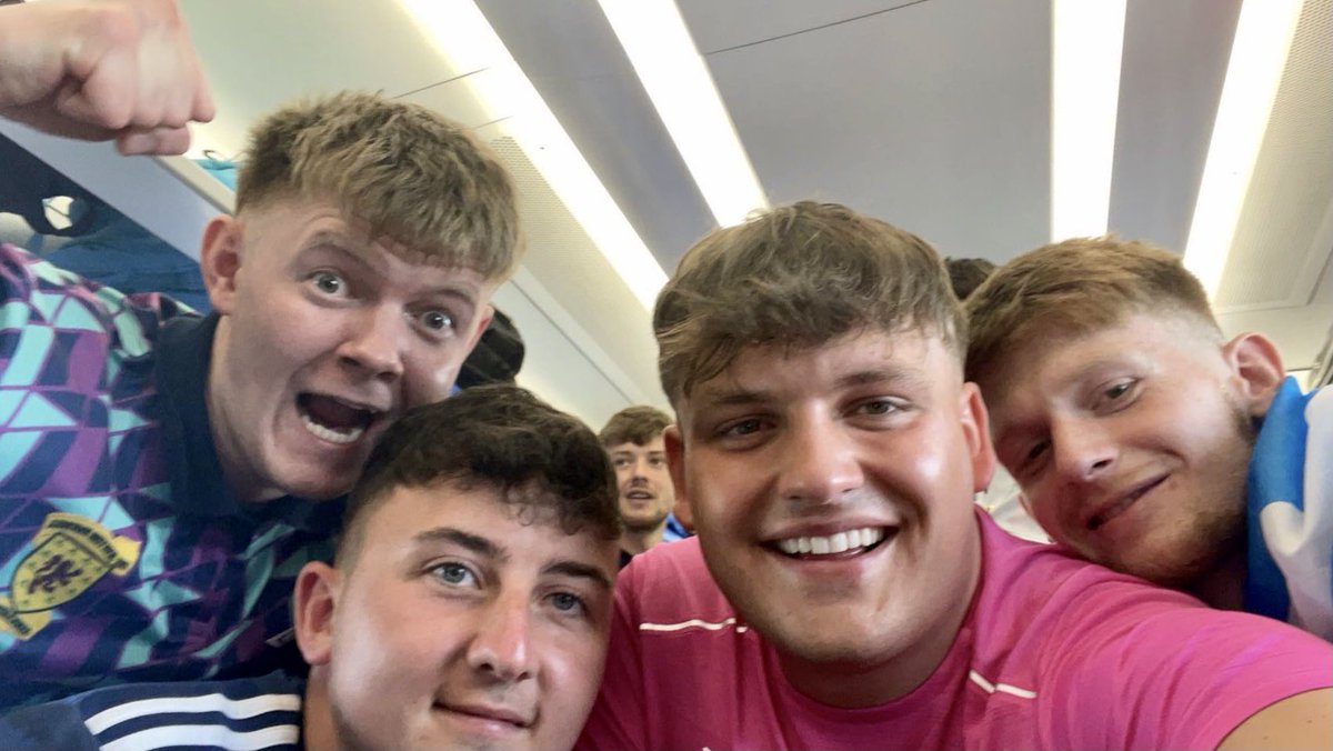 Robbie Leighton tweet media