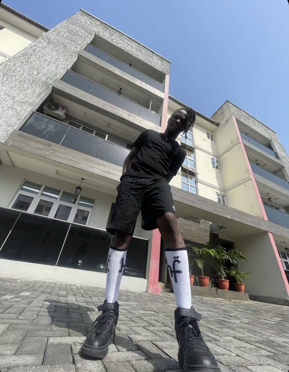 LayconGallery's tweet image. High Fashion 💧 
   @itsLaycon 
 🐺💛