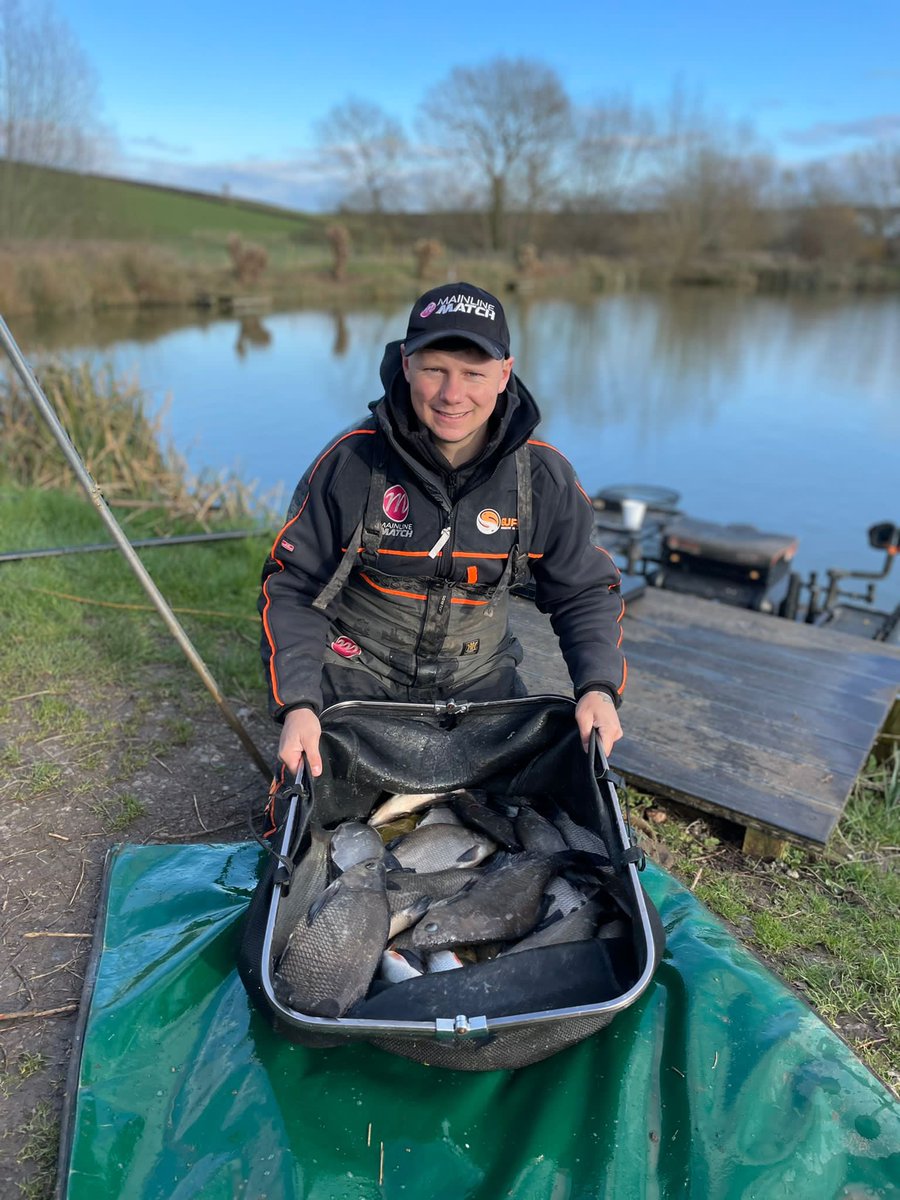 Mainline_Match's tweet photo. On Saturday Ben Hagg finished 2nd in the silvers match at Viaduct Fishery with 41lb. Casters over 100% Crushed Expander and Sweet Marine Groundbait 70/30 did the business for the inform angler. 🔥
#mainlinebaits #mainlinematch #matchfishing #fishingbaits #fishing https://t.co/tAqKbxl4yq