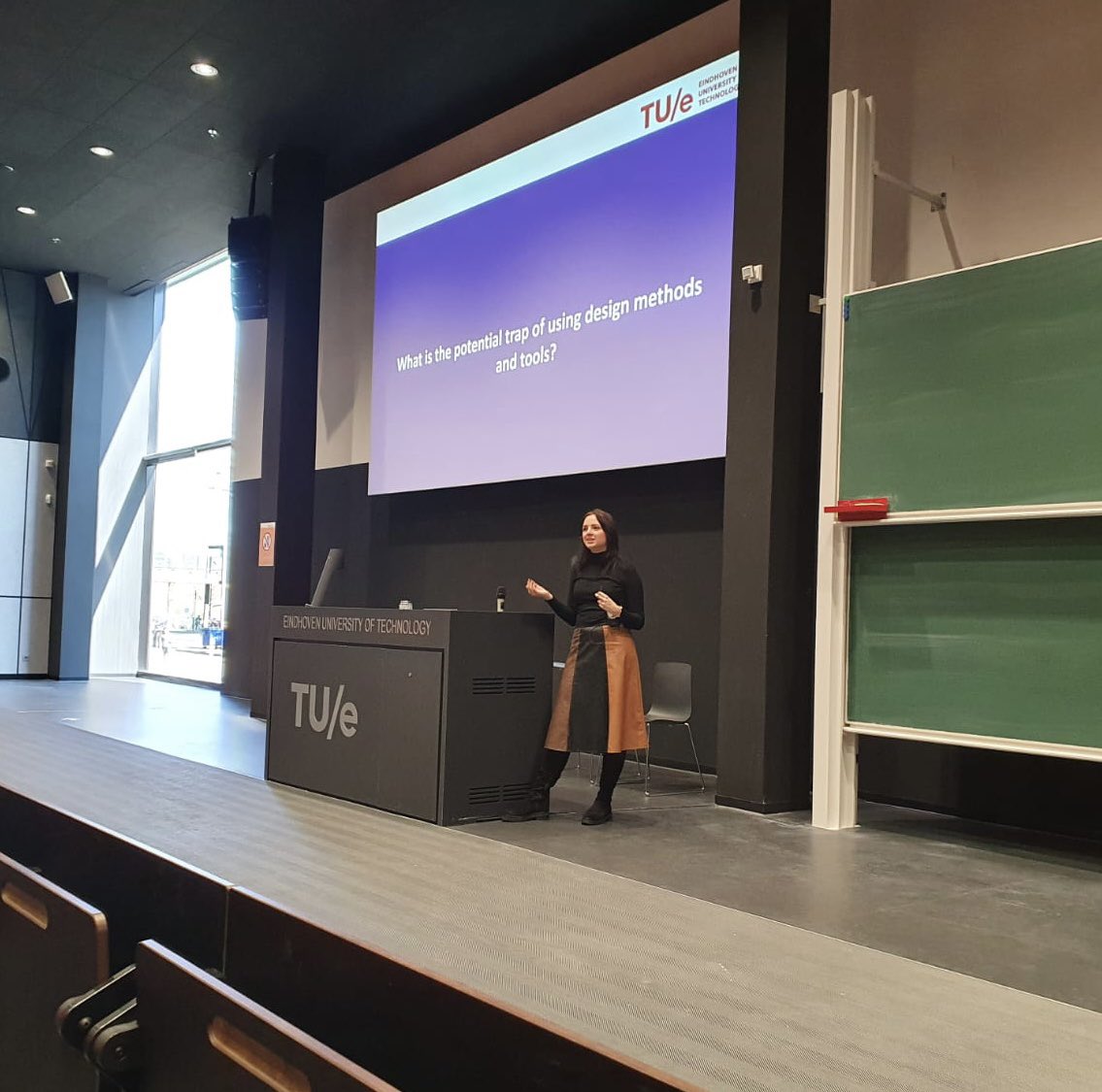 Today my transition from student 👩🏻‍🎓 to PhD candidate <a href="/TUeITEM/">TU/e ITEM</a> got very real by giving my first lecture @TUeindhoven. 

Thank you <a href="/MarkusArjan/">Arjan Markus</a> for giving me the opportunity to talk about design and corporate entrepreneurship!
