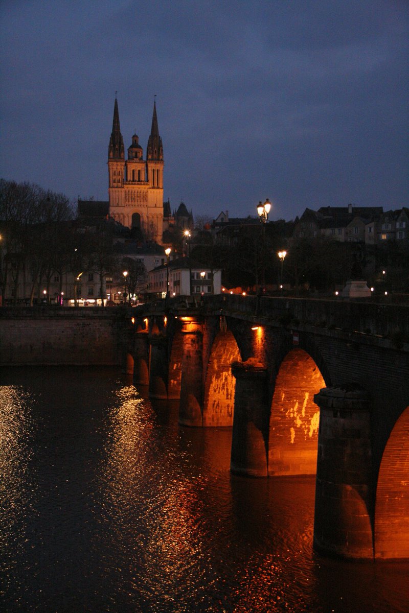 oceane_blgr's tweet photo. Un dimanche soir sur Angers

6 mars 2022 https://t.co/j8flPoi93r