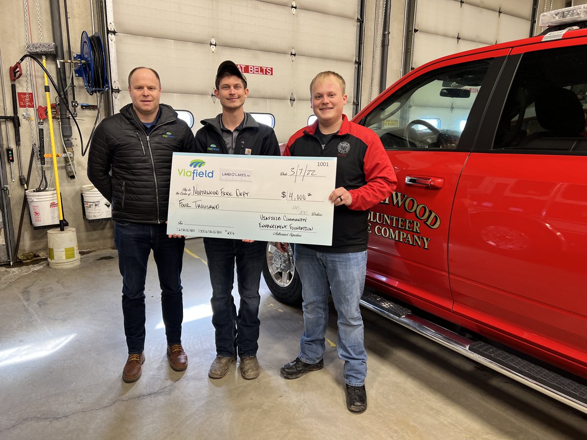 Viafield's tweet photo. Today, along with our partner co-op @LandOLakesInc, we presented the Northwood Volunteer Fire Department with a $4,000 donation to convert their existing rescue truck into a more capable vehicle for handling calls to grass fires and vehicle accidents. #givingback #VCEF https://t.co/lg2wZqQXb8