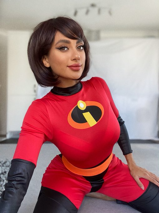 Who wants to be my Mr Incredible? 😏 https://t.co/yxbh0SaOeM