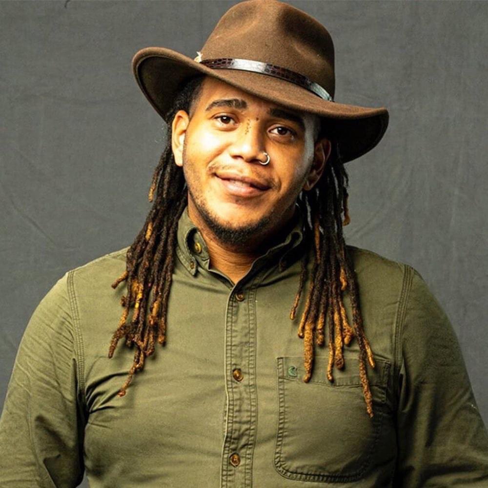 quemocion's tweet photo. Our latest #ArtistHomage is dedicated to #AlexisMena, a two-spirited Afro-Tainx interdisciplinary artist &amp; philanthropist. Alexis has created many programs working against gentrification &amp; toward progress, while facilitating workshops at the Brooklyn Museum to aid the community. https://t.co/XsBHbbRFcR
