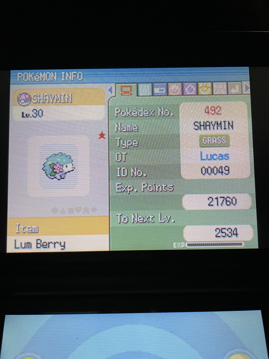 taco_atomic's tweet photo. Started this hunt on my platinum at the beginning of the pandemic #ShinyPokemon https://t.co/NCw48E7HGf