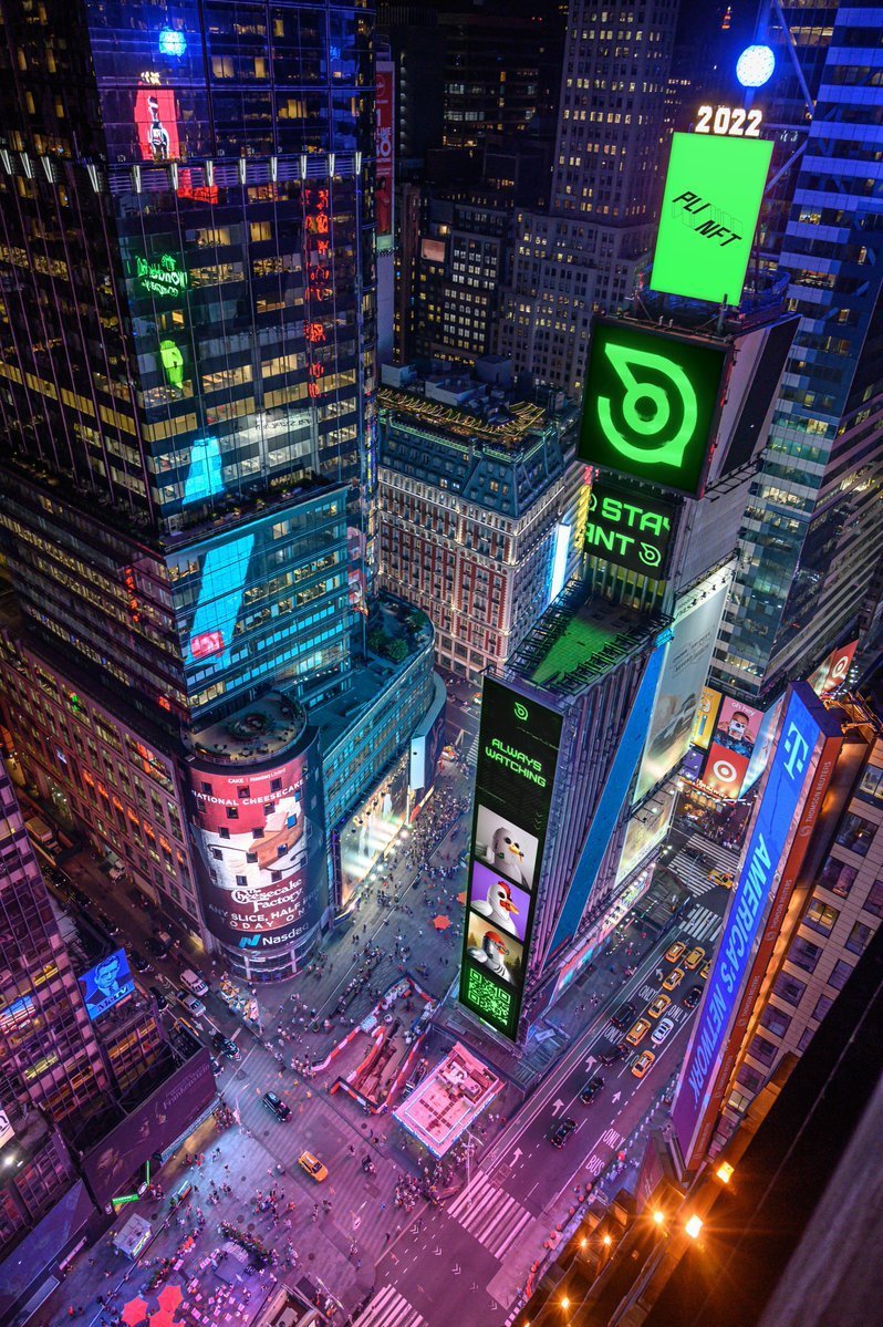 caskeyshane's tweet photo. Super pumped for my 🔥 @DroniesNFT to take the big screen in Times Square today. Thanks @PLINFT for all your hard work to take NFTs to the next level! Let's 🚀 to the moon! https://t.co/G5U37BLWFi