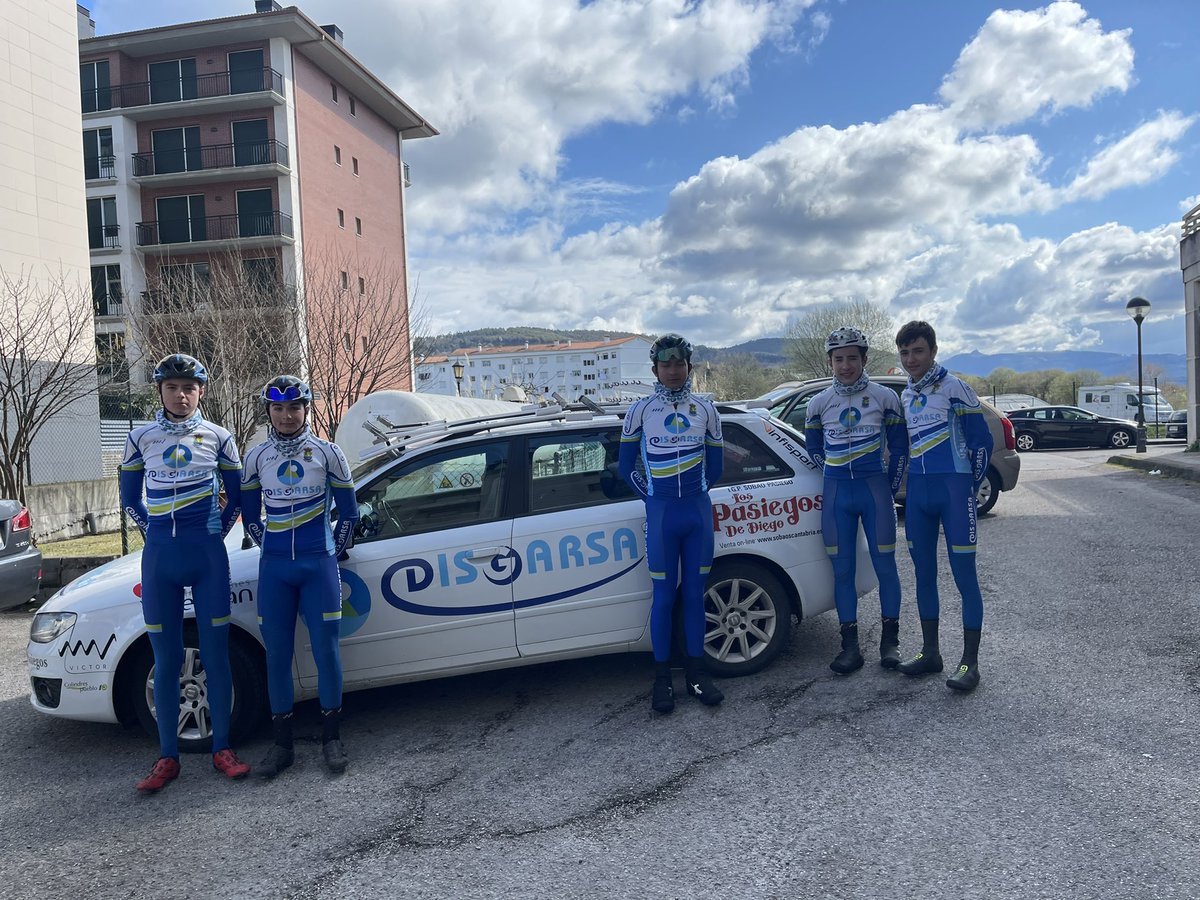 ClubCColindres1's tweet photo. Os presentamos el equipo junior de #Disgarsa temporada 2022,formado por los siguientes corredores, @Jesusor11029064 @Tiirsoo1 @chriiistiiian05 #RicardoRodriguez #MaxTovar .Mucha suerte a todos y muchos éxitos. https://t.co/hRUlc9E9KB