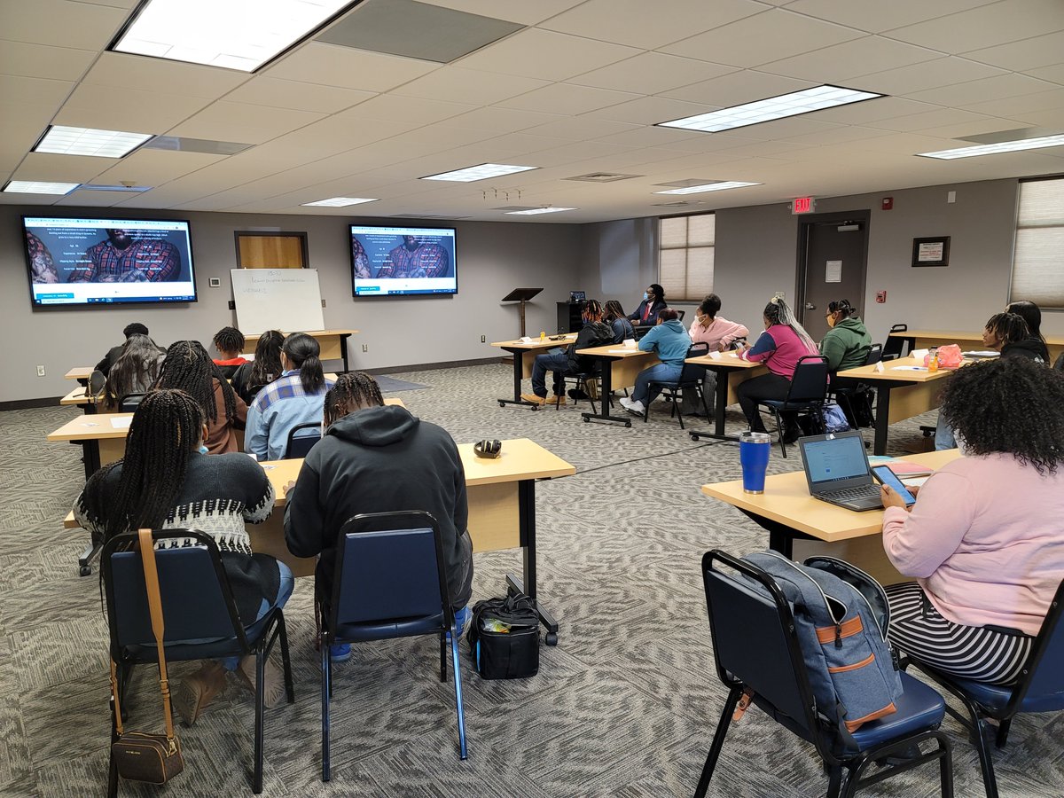 Reidsville Rams (@rockinrams) on Twitter photo Ms. King's Entrepreneurship class & RHS' Young Women Entrepreneurs engaging in a workshop by Dr. Drakeford and Barron Damon from Purpose University at Rockingham County Center for Economic Development. They had an opportunity to share some of the websites they created. <a href="/RCS_NC/">Rockingham County Schools</a> Ms. King's Entrepreneurship class & RHS' Young Women Entrepreneurs engaging in a workshop by Dr. Drakeford and Barron Damon from Purpose University at Rockingham County Center for Economic Development. They had an opportunity to share some of the websites they created. <a href="/RCS_NC/">Rockingham County Schools</a>