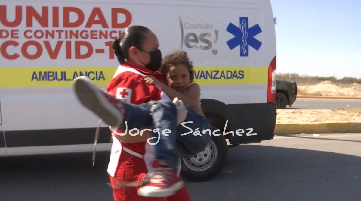 Jorge_Eiko's tweet photo. Tras el rescate de 200 migrantes el pasado Sábado en Monclova se da a conocer que murió la una mujer embarazada y otro migrante de 39 años se encuentra hospitalizado, por parte del alcalde Mario Dávila confirma la detención de una persona.
#migrantes #Monclova #coahuila #noticias https://t.co/cFmVLdgOcl
