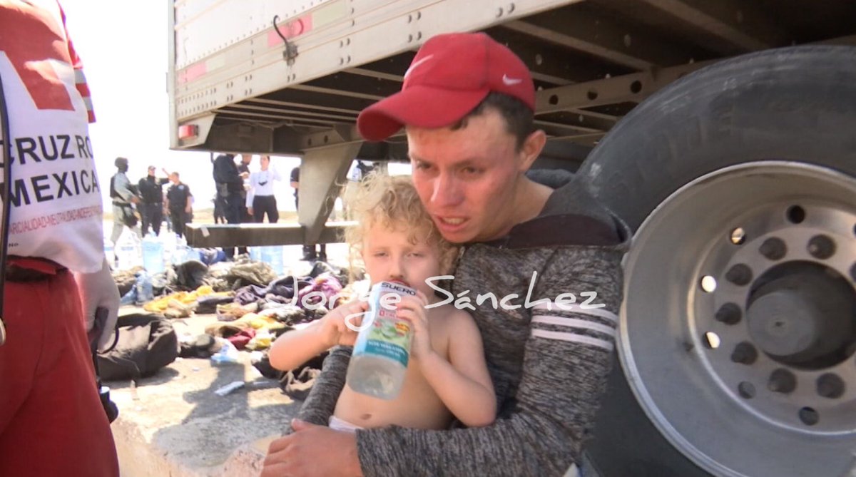 Jorge_Eiko's tweet photo. Tras el rescate de 200 migrantes el pasado Sábado en Monclova se da a conocer que murió la una mujer embarazada y otro migrante de 39 años se encuentra hospitalizado, por parte del alcalde Mario Dávila confirma la detención de una persona.
#migrantes #Monclova #coahuila #noticias https://t.co/cFmVLdgOcl