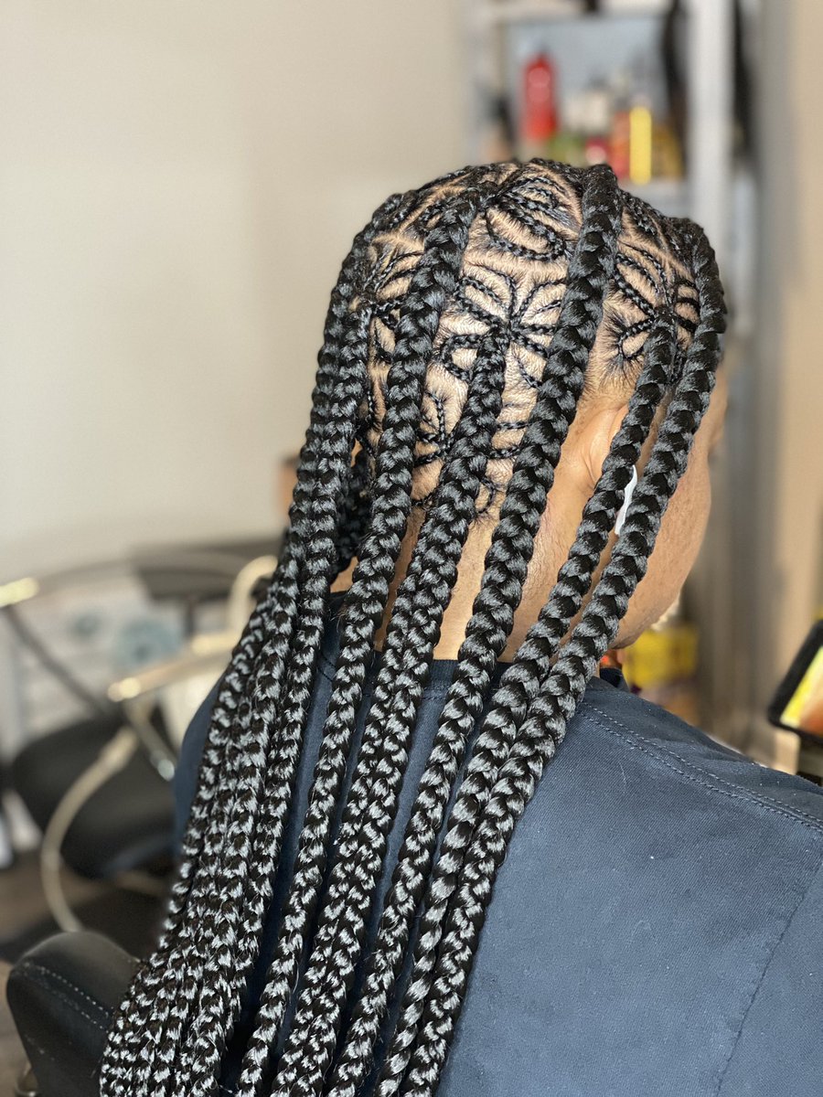 __JoyyNicolee's tweet photo. NEW BRAIDER IN ATL from Oklahoma ‼️ please retweet and support me on this new journey 🥺🙏🏼 prices are reasonable and hair is provided! https://t.co/Shzc6cZSya