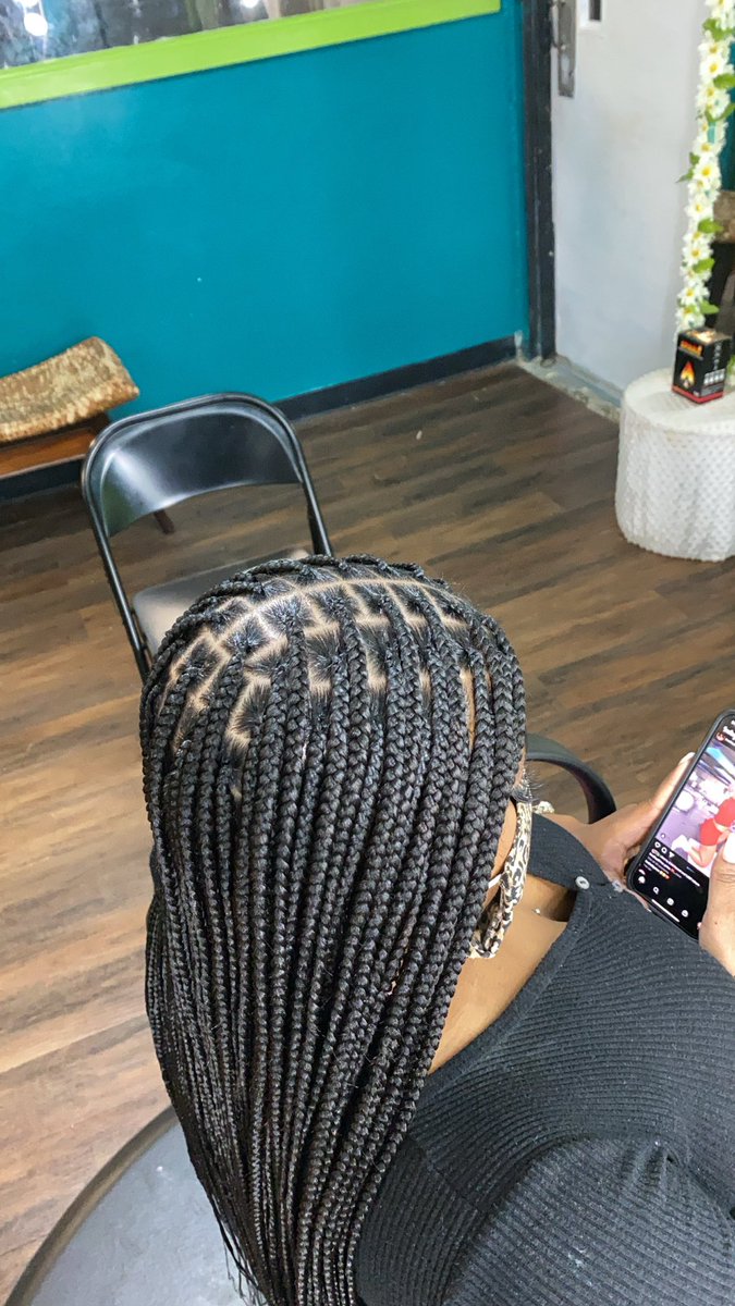 __JoyyNicolee's tweet photo. NEW BRAIDER IN ATL from Oklahoma ‼️ please retweet and support me on this new journey 🥺🙏🏼 prices are reasonable and hair is provided! https://t.co/Shzc6cZSya