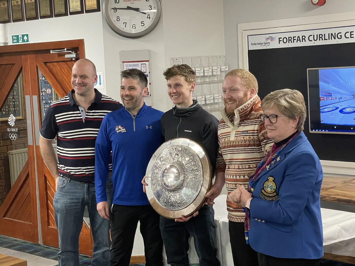 A nice win for #StrayDogsCC representing <a href="/CurlEdinburgh/">Edinburgh Curling</a>  <a href="/scottishcurling/">Scottish Curling</a> Rink Championship last weekend. 🥌🥌🥌 First time an Edinburgh rink has won it since I was just out of shorts (1995). Solid performance by the boys @colindick3 <a href="/scottmacleod1/">Scott Macleod</a> &amp; Q🎱