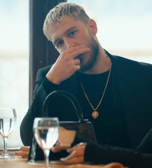 Toplantı yapmak bahane, Bahar'ı süzmek şahane jfjdjfk
#BahKar / #üçkuruş