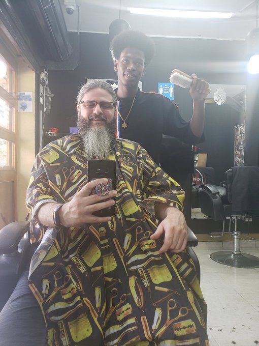 First trip to the barber in over a year! https://t.co/4HHjNfmXln