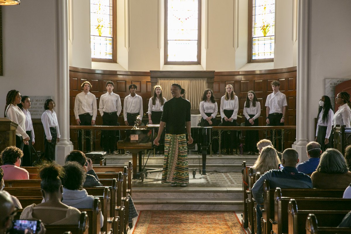 McDonoghSchool's tweet photo. Our student singers shined during their solos at the Vocal Residency Concert over the weekend. We'd like to thank Dr. Glen Rideout '03 for sharing his expertise with our students.
See all of the photos and video here: https://t.co/9emNNZmA9Q
#mcdperformingarts https://t.co/RUU6IPvqbc