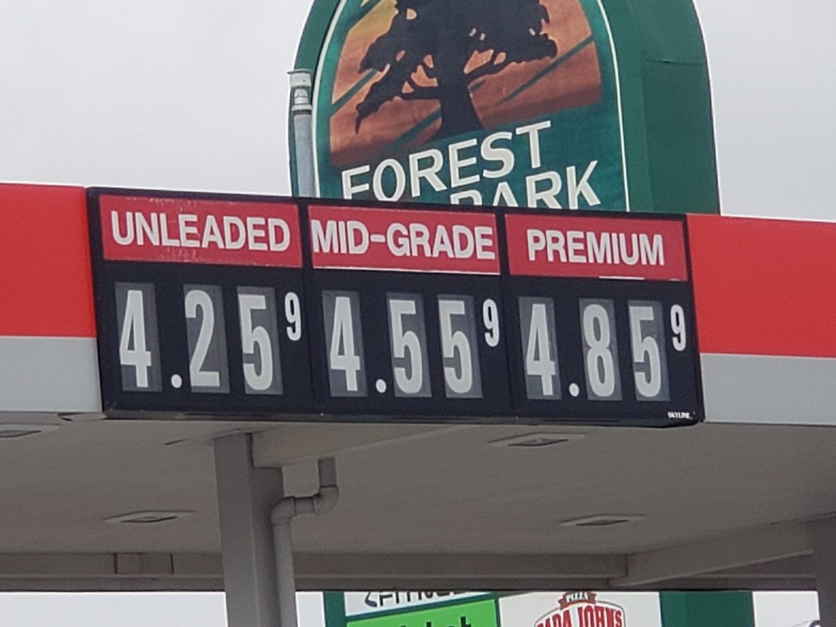 jessewalkerWTWO's tweet photo. Somebody make this stop! Up 26 cents overnight and up 70 cents in less than a week #gasprices #rideahorse https://t.co/6qI1hDHkWp