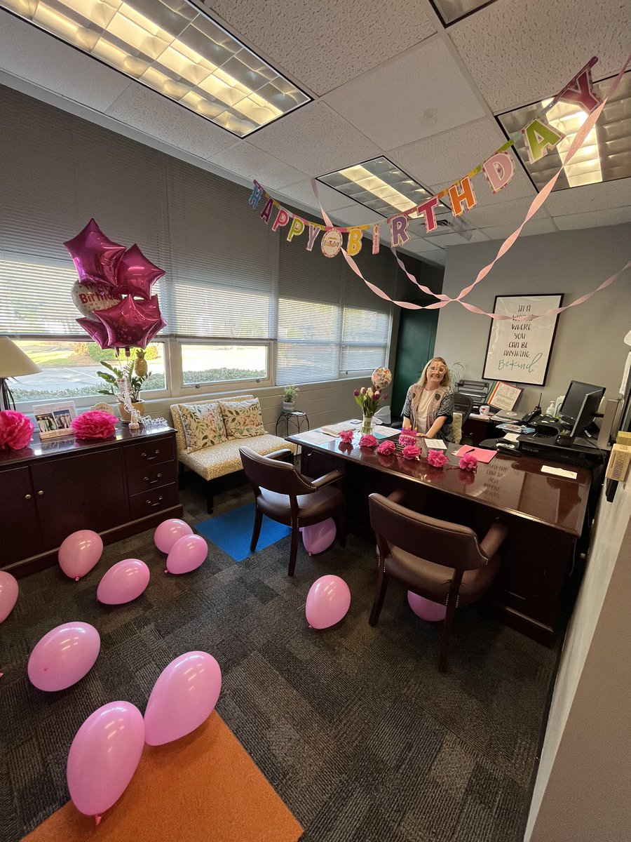 Such a blast celebrating her today! Happy Birthday Dr. Reddy <a href="/paeseagulls/">Princess Anne</a> <a href="/AlisonReddy1/">Alison Reddy</a>