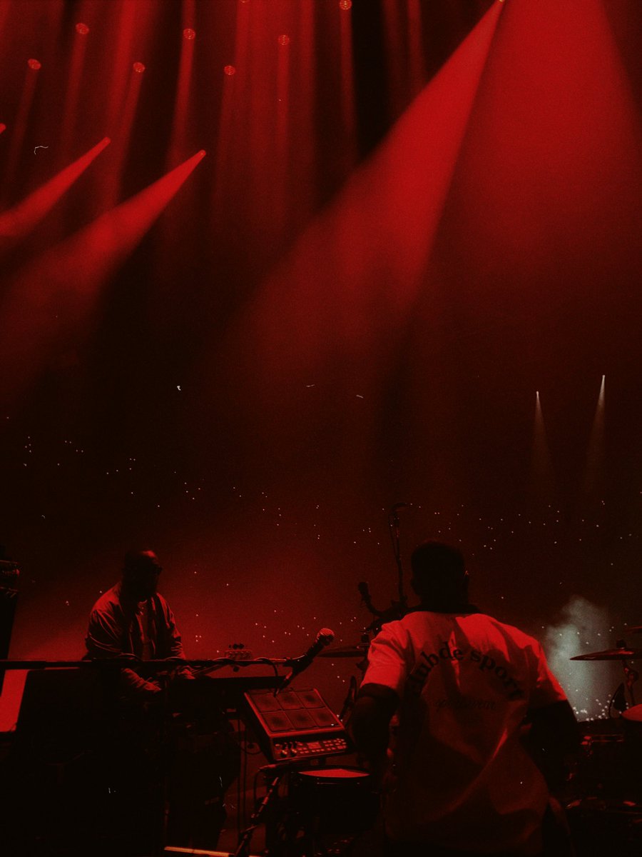 _scmyers's tweet image. In less than a year I’ve created some of my best work. My heart is forever grateful and full. 

@davido + @Compozers shuts down the O2. 

#DavidoattheO2