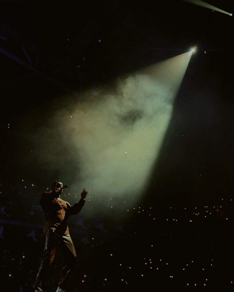 _scmyers's tweet image. In less than a year I’ve created some of my best work. My heart is forever grateful and full. 

@davido + @Compozers shuts down the O2. 

#DavidoattheO2