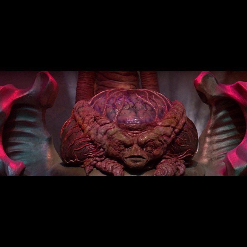 MaticSpace's tweet photo. Absolute classic from Tobe Hooper . The original is one of my favourite films of all time. This remake was very different but a hell of a lot of fun #HorrorMovies #HorrorCommunity #HorrorFam #horror #scifi #tobehooper https://t.co/oF06Tvza0S