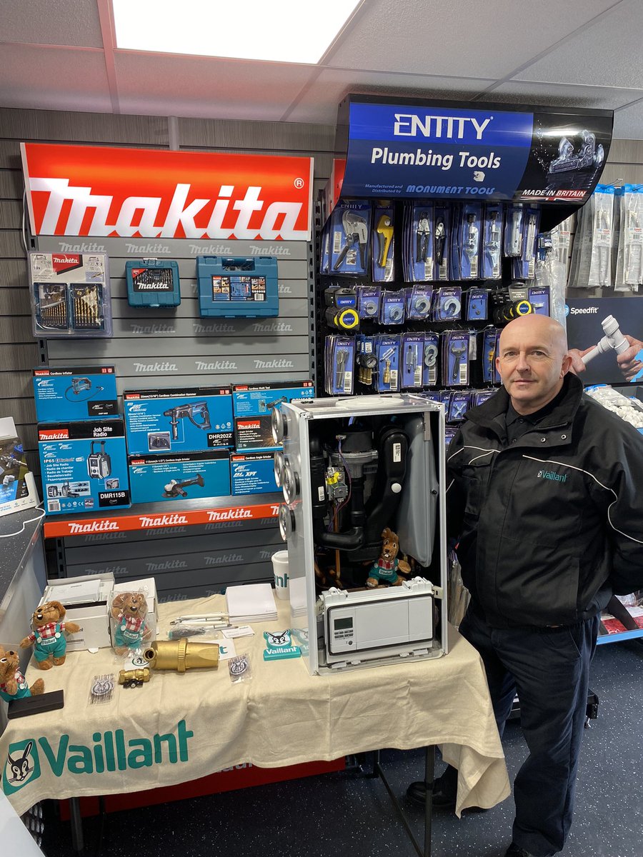 AndyWellsbury's tweet photo. Well what an impressive @PlumbstopLtd store that’s opened today in Melksham! Cracking effort by the whole team, well done all.
Thanks to @vaillantuk, @StuartTurnerLtd and @speedfit for supporting our opening day. 👏 👏 
If you are in the area, worth popping by and having a look! https://t.co/6Bh47zIxLD