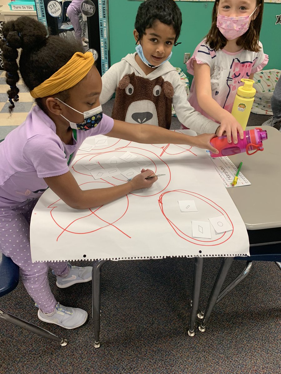 DeenaHill64's tweet image. Launch, Explore… #sortingshapes @jimh704 @LisaOber68 @CabCoSchools @TNickel1982 ❤️