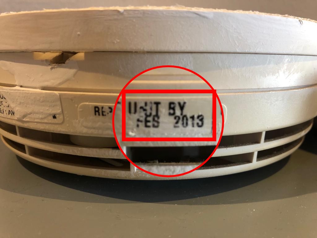 Dublin Fire Brigade (@dubfirebrigade) on Twitter photo Smoke alarms don't last for ever!
📆 Check your expiry date
🔟 Generally replacement is required after ten years
#FireSafety <a href="/FireSafetyIre/">Fire Safety Ireland</a> Smoke alarms don't last for ever!
📆 Check your expiry date
🔟 Generally replacement is required after ten years
#FireSafety <a href="/FireSafetyIre/">Fire Safety Ireland</a>
