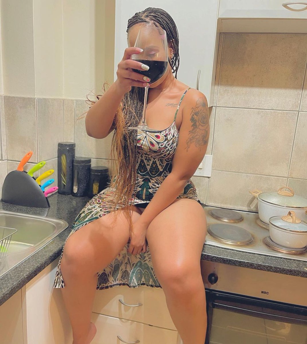 #MzansiHotties goodnight 🍷