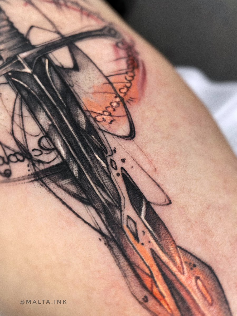 maltaink's tweet image. Falando sobre senhor dos anéis… quem puder dar um RTzim agradeço 🙏✨.