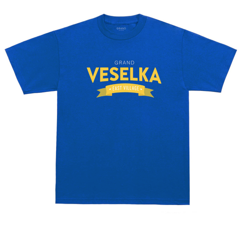 fastiller's tweet photo. $44.00
'100% of the proceeds from this tee goes directly to providing food, water and humanitarian aid to those devastated by the war in Ukraine. (Donations go to the WFP and UNHCR)'
#GrandCollection & @veselkanyc in partnership again.
#StandWithUkraine🇺🇦 https://t.co/vYK4HQPm7L