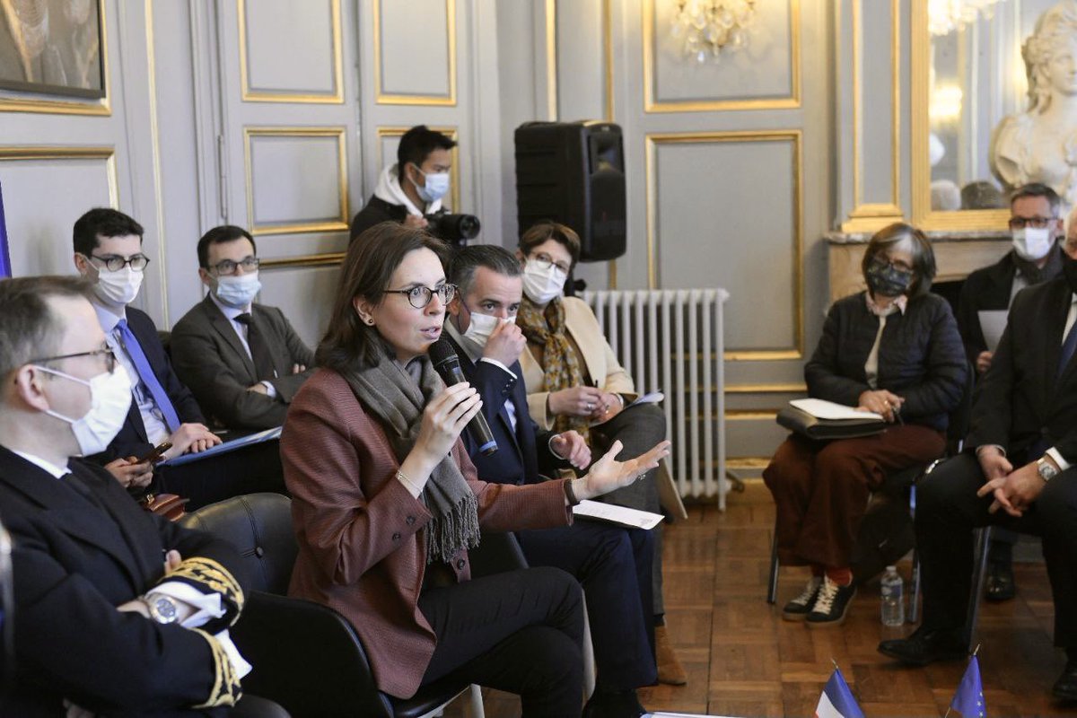 Cette année, 5000 mairies, départements, régions, vont pouvoir simplifier les démarches administratives de leurs habitants grâce à #FranceConnect, déjà utilisé par 34 millions de Français. Heureuse d’avoir rendu possible ce projet commun Etat-collectivités grâce à #FranceRelance!