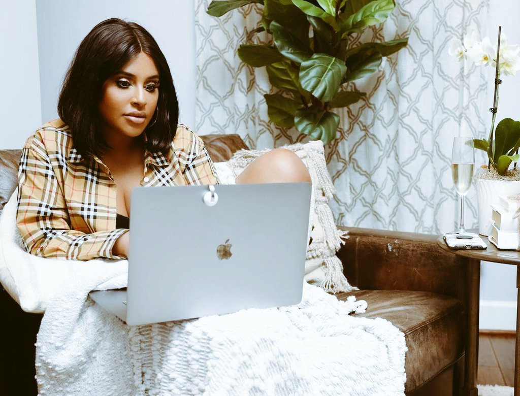SaraFxtrd's tweet photo. Dm for serious business now 
#business #instagramtips #smallbusiness #digitalmarketingtips #entrepreneur #socialmediaagency #instagrammarketing #seo #smm #socialmediamarketingtips #socialmediacoach #digitalmarketingagency https://t.co/2amhufxH1n