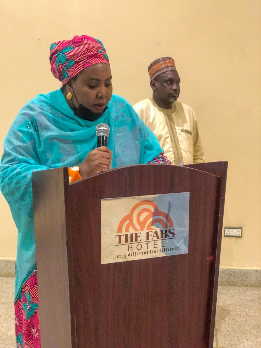 Greater_Kaduna's tweet photo. Earlier today, The Administrator of Zaria Metropolitan Authority, Haj. Balaraba Aliyu Inuwa, chaired a town hall meeting with reps of the Emirate Council, District Heads & Village Heads as well as religious leaders on the coming street naming & house numbering exercise.
#ThisIsKD https://t.co/oMaybYQV5U