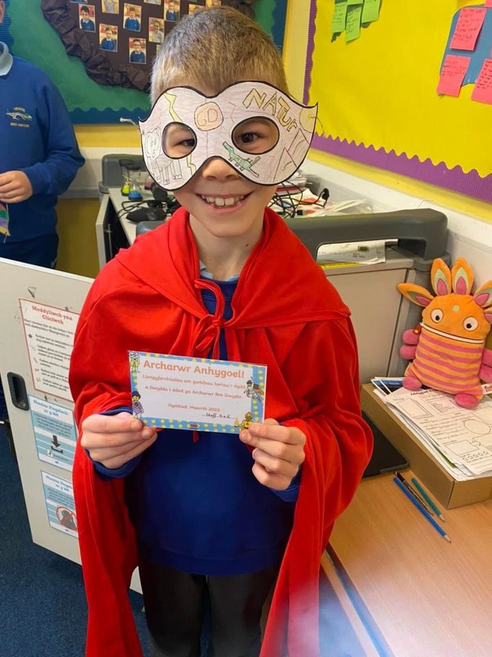 YsgolBroGwydir's tweet photo. Dechrau gwych i’n thema ym mlwyddyn 5 a 6! #archarwyr #dihirod #diwrnodsbardun #sbardun
A great start to our theme in years 5 and 6! #superheroes #superheroesandvillains https://t.co/GIClgfcSXD