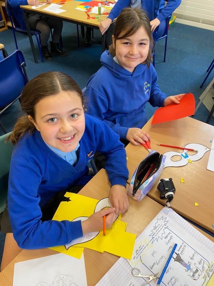 YsgolBroGwydir's tweet photo. Dechrau gwych i’n thema ym mlwyddyn 5 a 6! #archarwyr #dihirod #diwrnodsbardun #sbardun
A great start to our theme in years 5 and 6! #superheroes #superheroesandvillains https://t.co/GIClgfcSXD