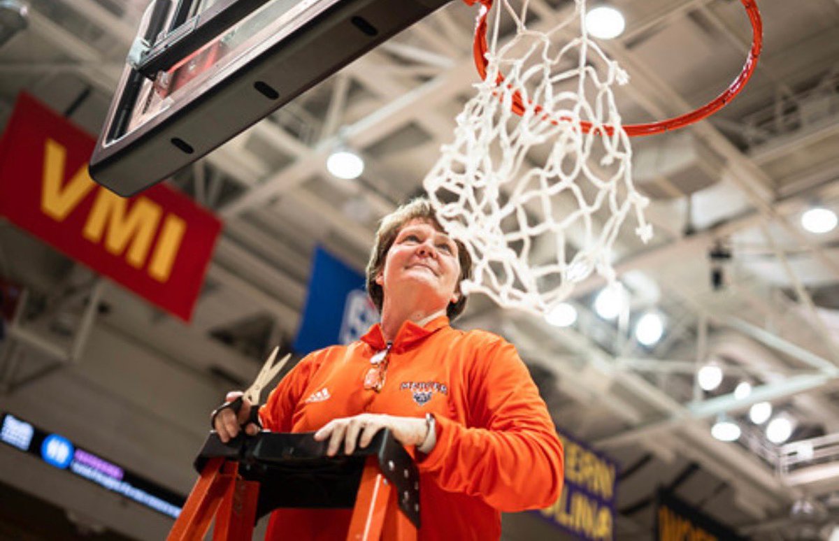 Mercer Women's Basketball (@mercer_wbb) on Twitter photo We canβt let another moment pass without shouting out the π (<a href="/EPEDtogether/">Coach Susie Gardner</a>) on ππ‘π’π§πππ₯ championship β¦ and a Coach of the Year award!
#WhateverItTakes | #RoarTogether We canβt let another moment pass without shouting out the π (<a href="/EPEDtogether/">Coach Susie Gardner</a>) on ππ‘π’π§πππ₯ championship β¦ and a Coach of the Year award!
#WhateverItTakes | #RoarTogether
