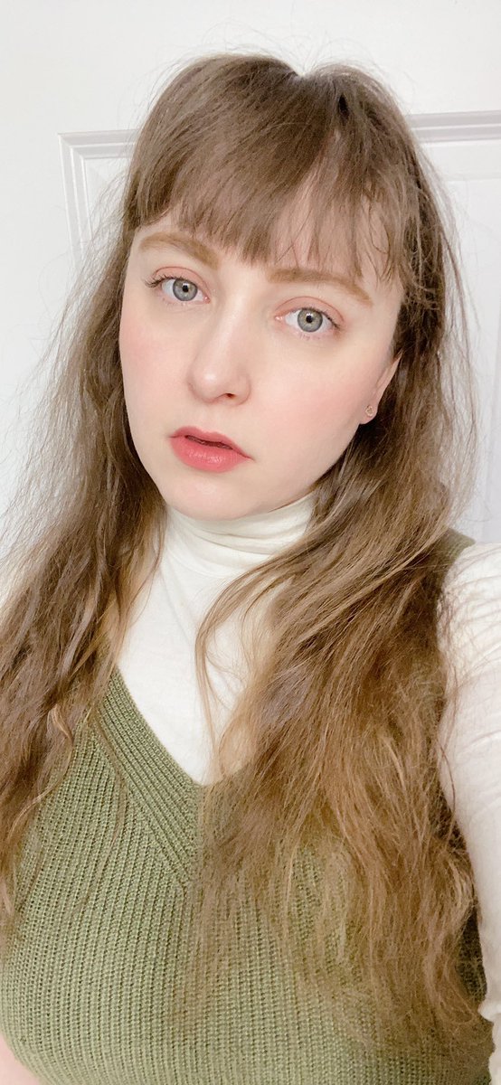 vintagegirl_93's tweet image. Today’s interview lewk~👀 #interviewlook ##wishmeluck🤞#simplelook