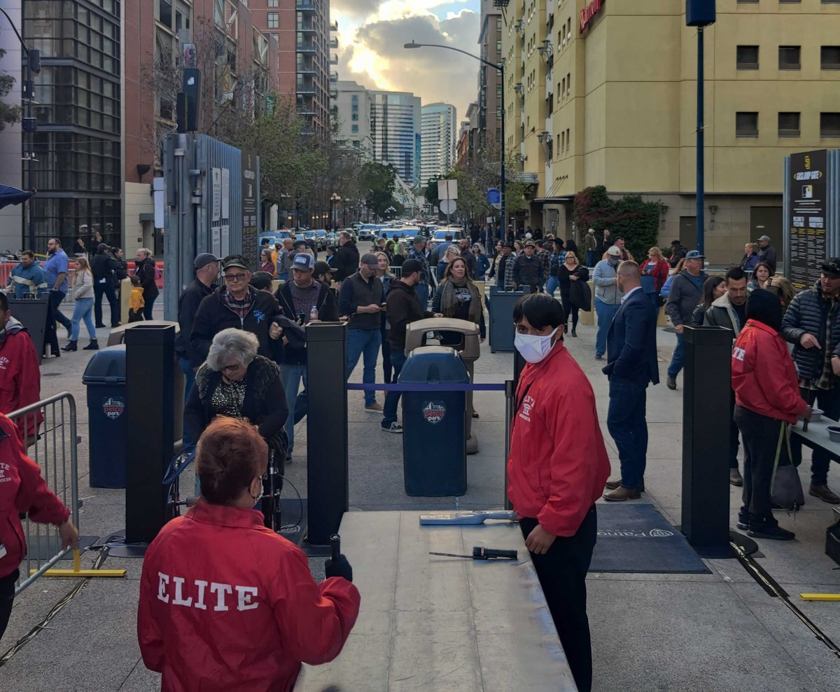 XtractOne's tweet photo. Another busy weekend keeping patrons safe, so they could enjoy their favorite country music star. #PatriotOne #PatronScreening #Security https://t.co/Zq0tDaG3Sx