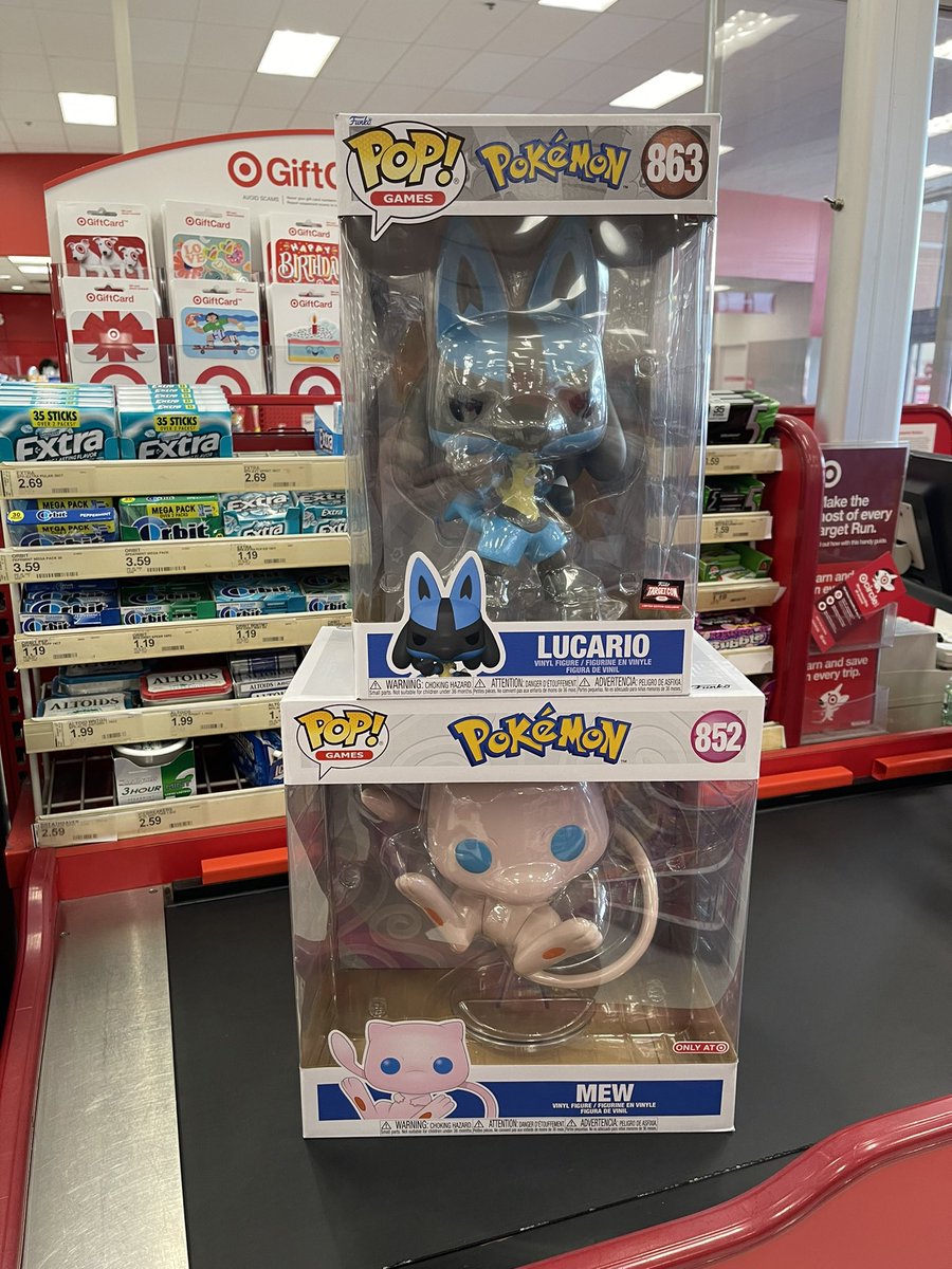 carrj87's tweet photo. those target exclusives tho 🔥 #pokemonpop @DisTrackers @LeonhartYT https://t.co/MY9dqsRcdf
