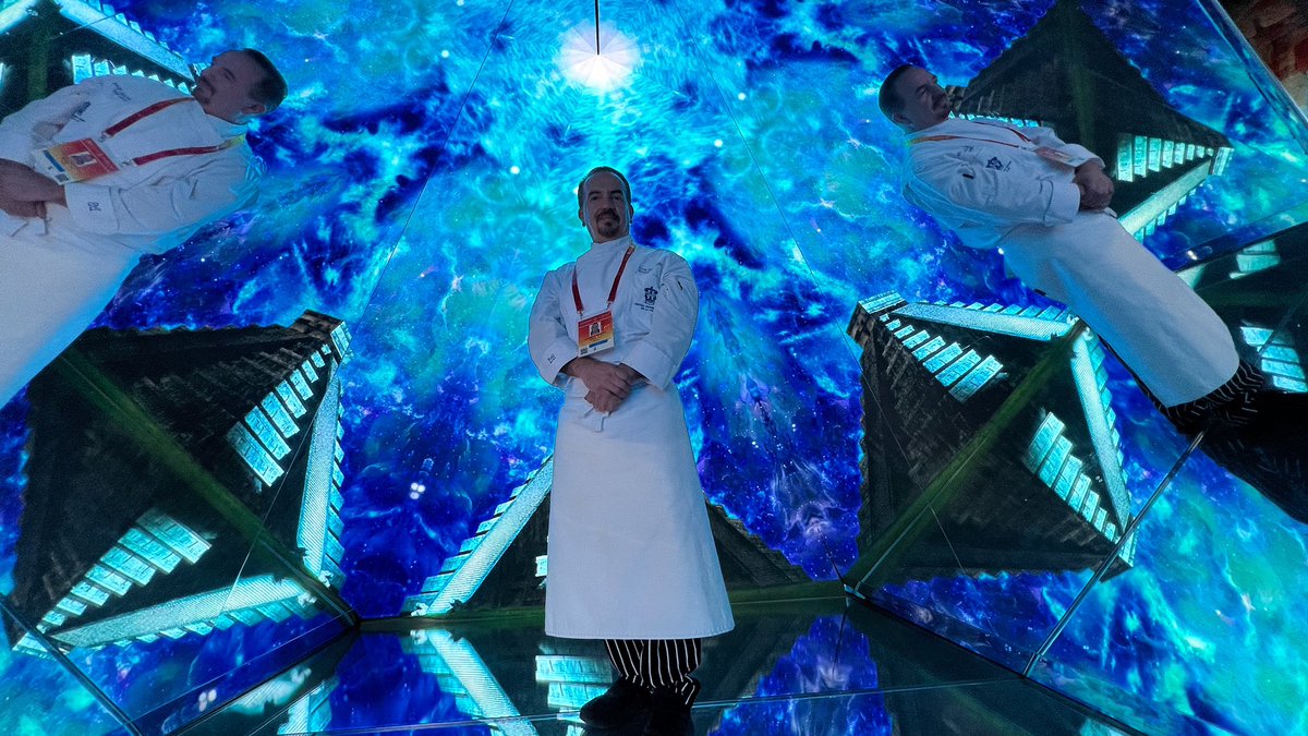 MexicoExpo2020's tweet photo. 🧑🍳 El chef mexicano Luis del Sordo encabeza el Festival Gastronómico Mexicano en la #Expo2020Dubai
🗓 Del 6 al 11 de marzo en el restaurante #Meshico, ubicado en el primer nivel de nuestro Pabellón #TejiendoVidas 🇲🇽 https://t.co/7Vlanv5Zjn
